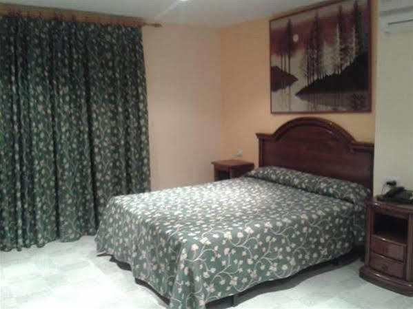 Hostal Andres 엘 살레르 외부 사진