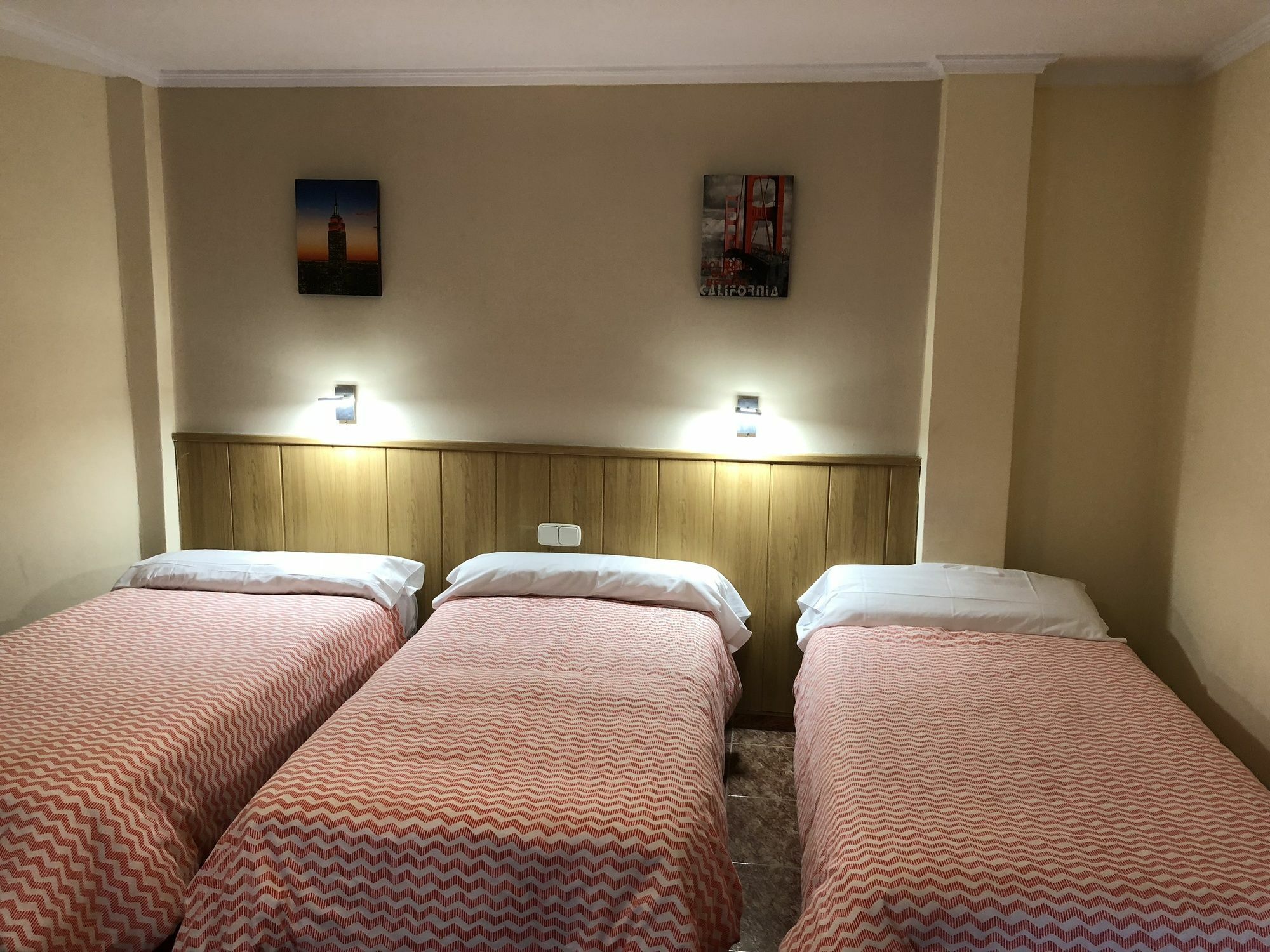 Hostal Andres 엘 살레르 외부 사진